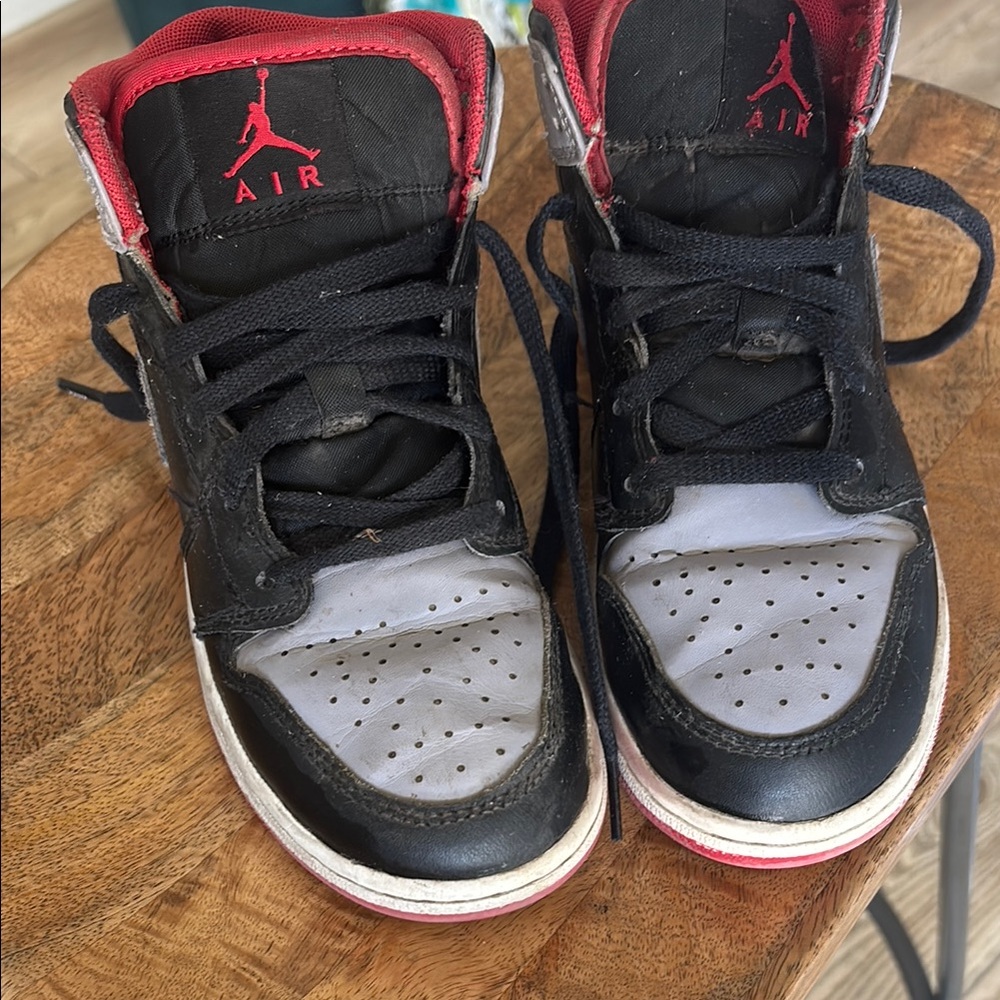 Nike Kids Shoes Black and Red